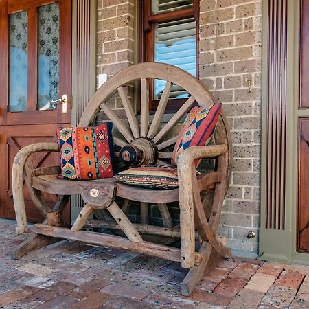 Old Bank Boutique Hotel Mittagong Eksteriør bilde