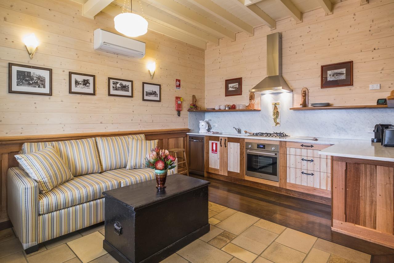 Old Bank Boutique Hotel Mittagong Eksteriør bilde